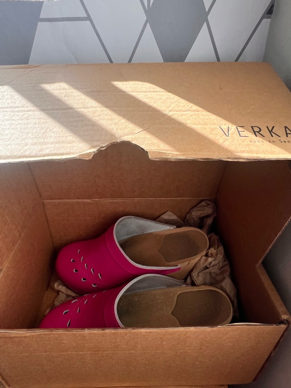 Verka Swedish Pink Leather Slip-On Clog/Mules - Picture 13 of 14